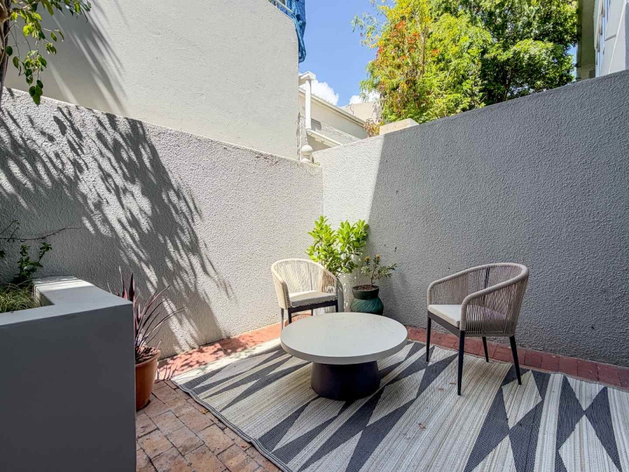 1 Bedroom Property for Sale in Three Anchor Bay Western Cape